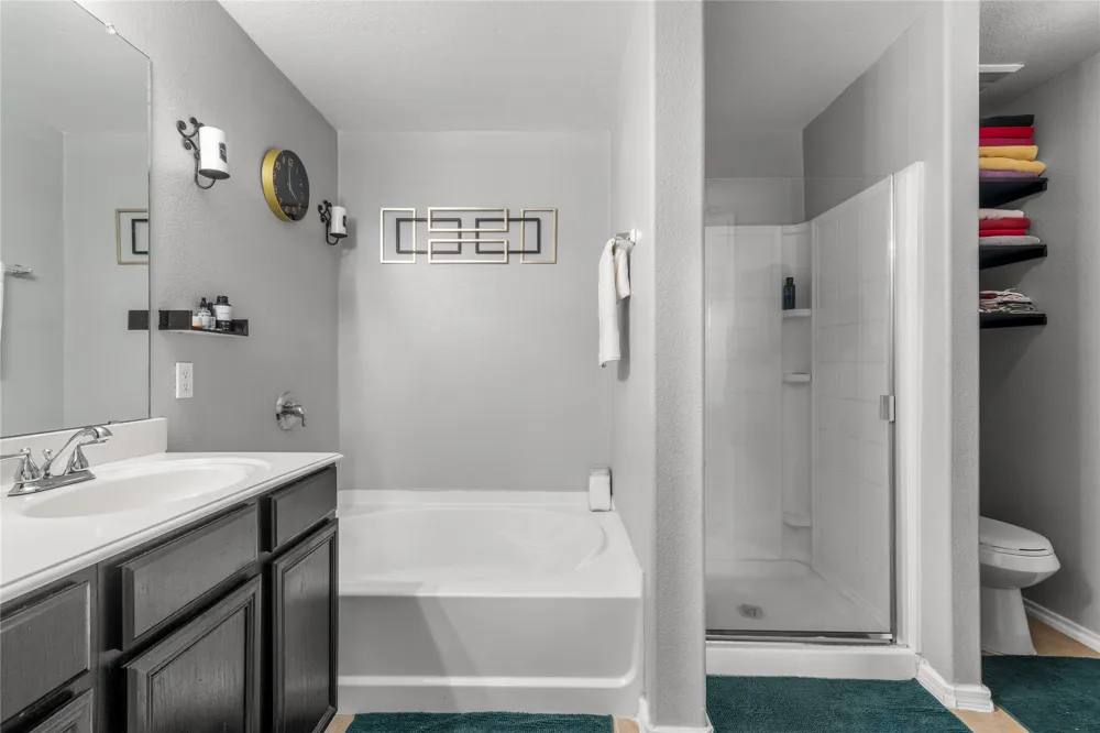 1225 Glencoe Drive Glenn Heights, TX 75154