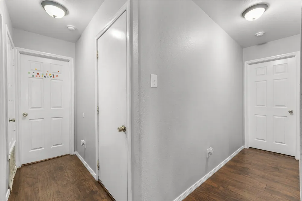 1225 Glencoe Drive Glenn Heights, TX 75154