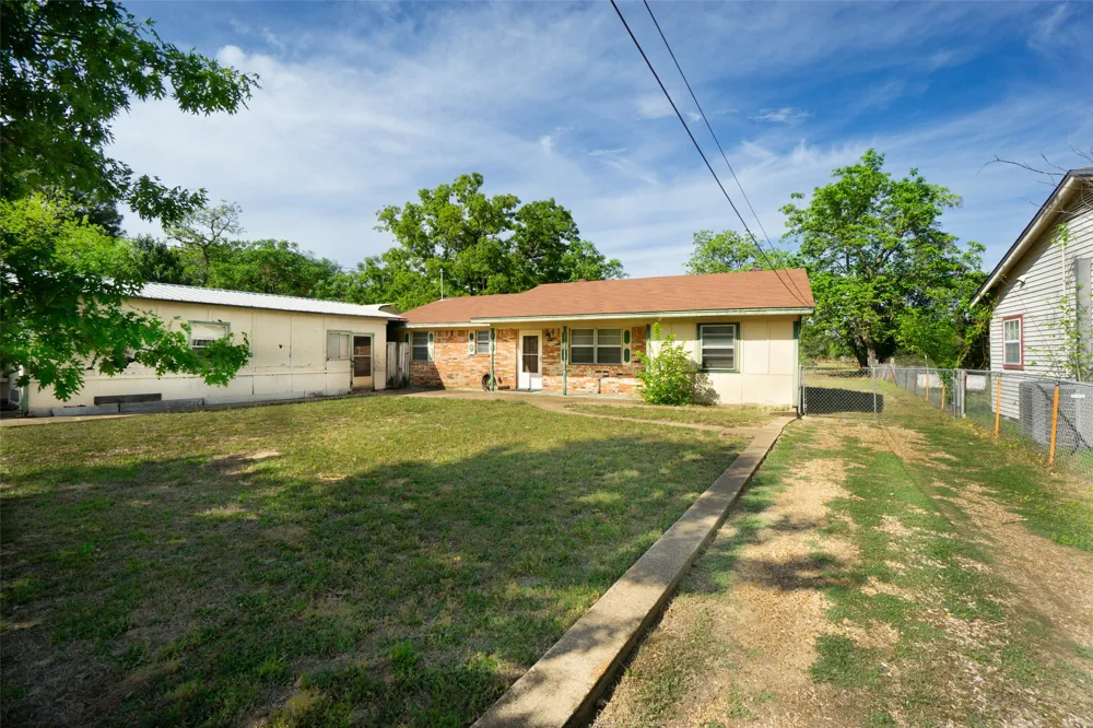 22330 State Highway 64 Canton, TX 75103