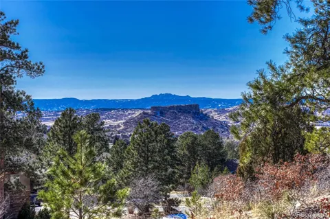 2111 Ramblewood Court