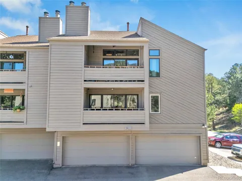 23537 Genesee Village Road