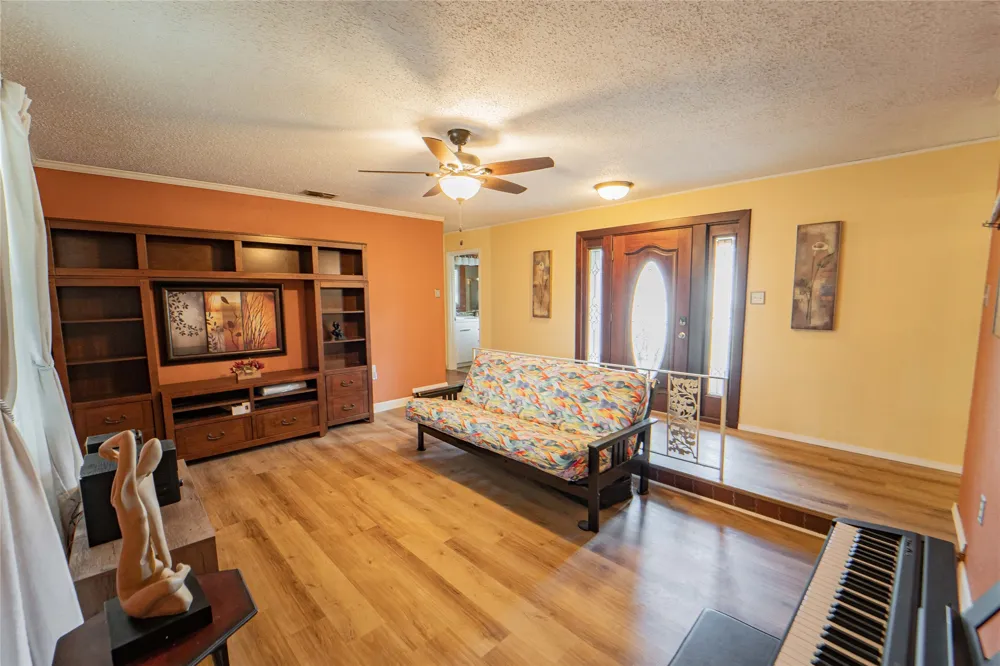 201 Westwood Street Breckenridge, TX 76424