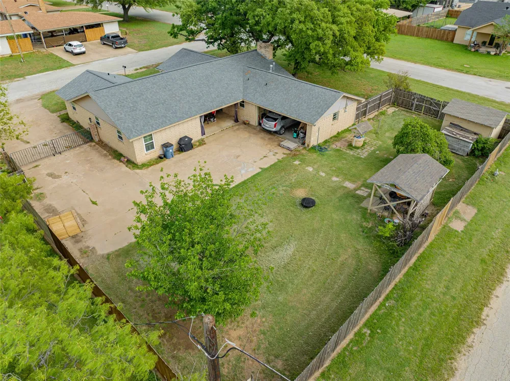 201 Westwood Street Breckenridge, TX 76424