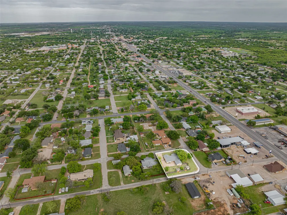 201 Westwood Street Breckenridge, TX 76424