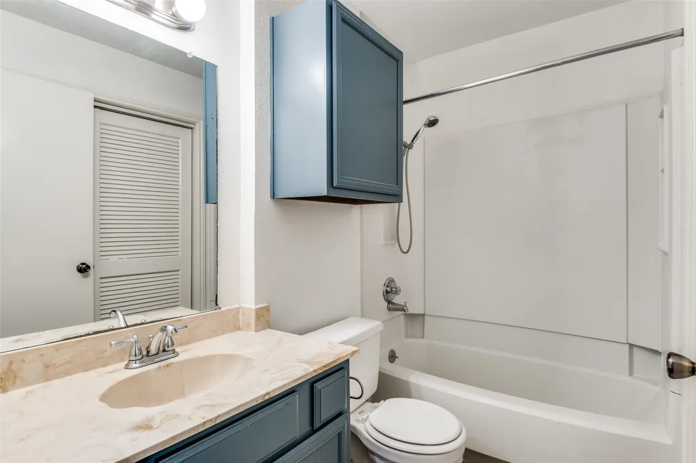 5902 Marvin Loving Drive #201 Garland, TX 75043
