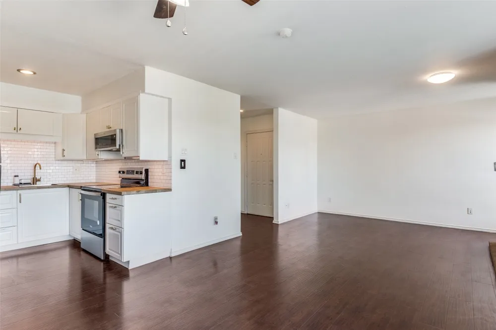 5902 Marvin Loving Drive #201 Garland, TX 75043