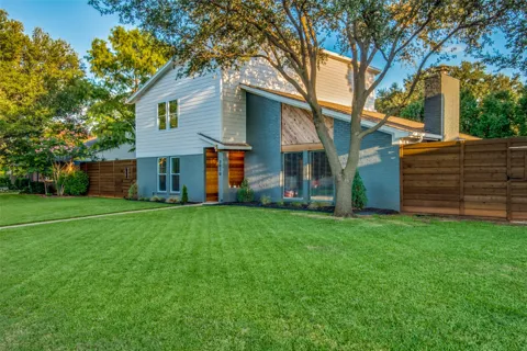 2010 Heatherbrook Drive