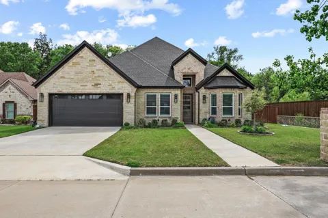 57 Lone Oak Boulevard