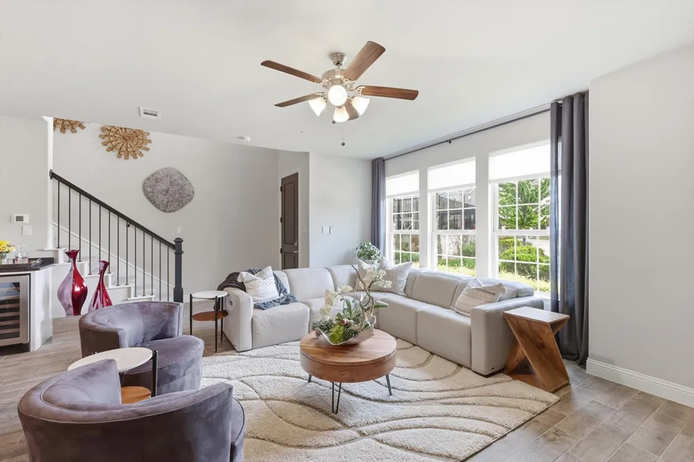 215 Suma Drive Euless, TX 76040