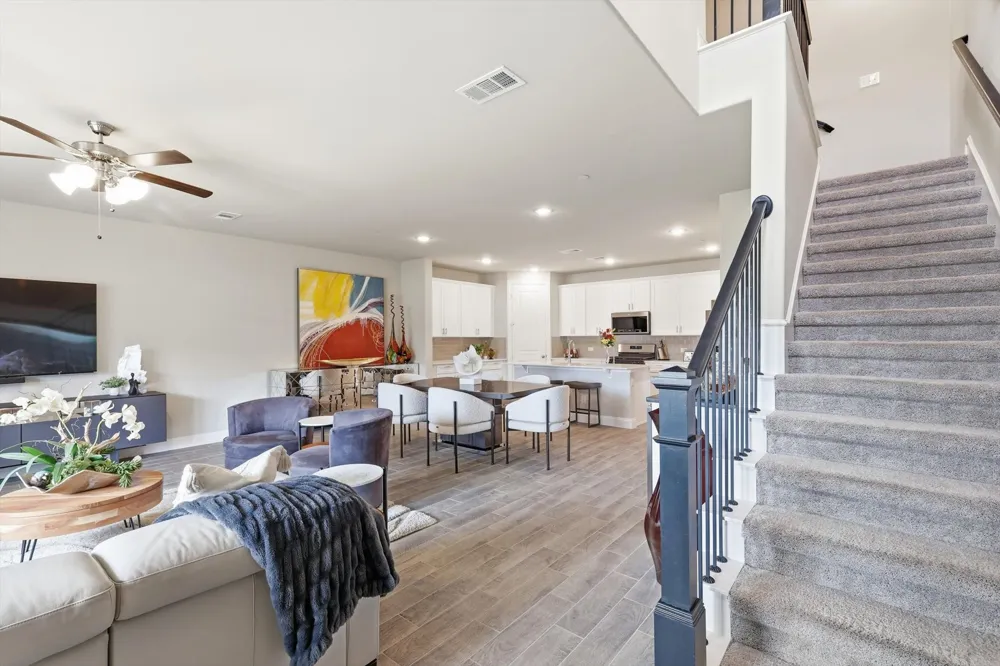 215 Suma Drive Euless, TX 76040