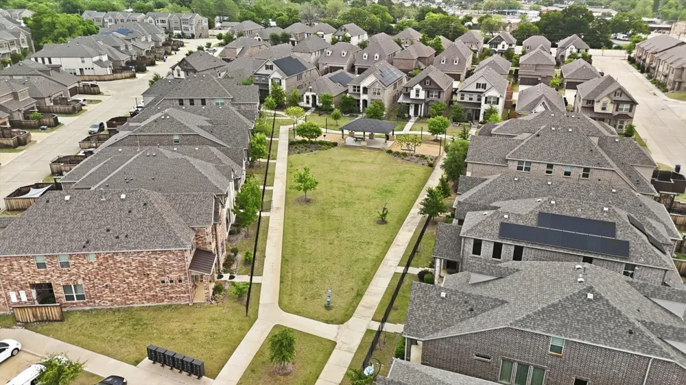215 Suma Drive Euless, TX 76040