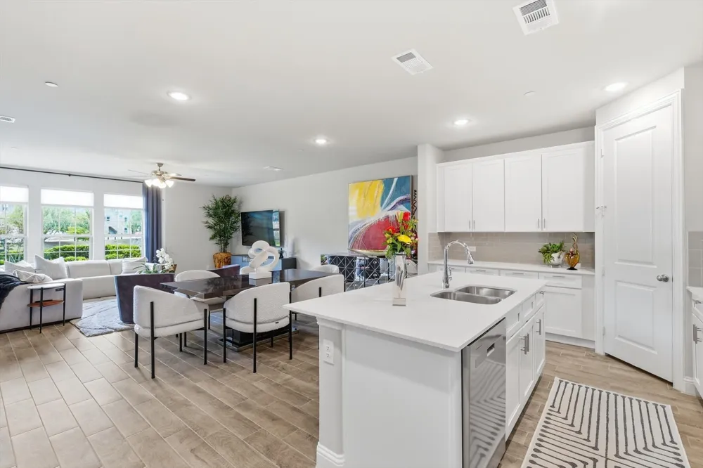 215 Suma Drive Euless, TX 76040