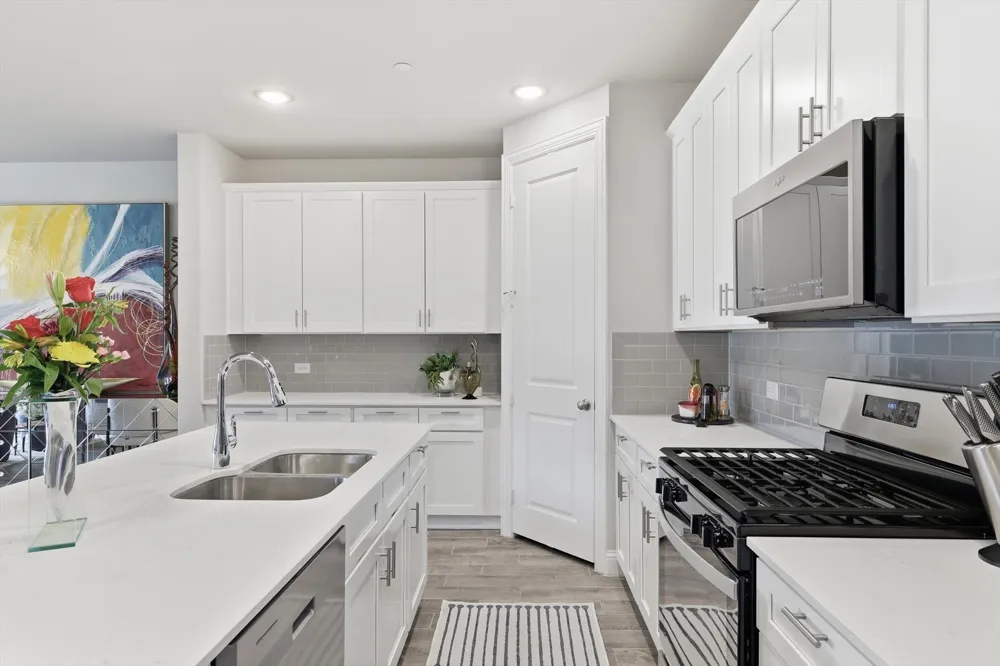 215 Suma Drive Euless, TX 76040