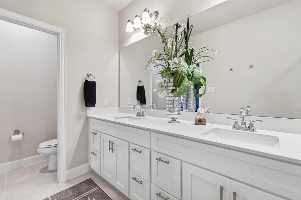215 Suma Drive Euless, TX 76040