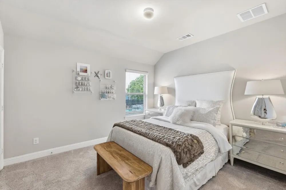 215 Suma Drive Euless, TX 76040
