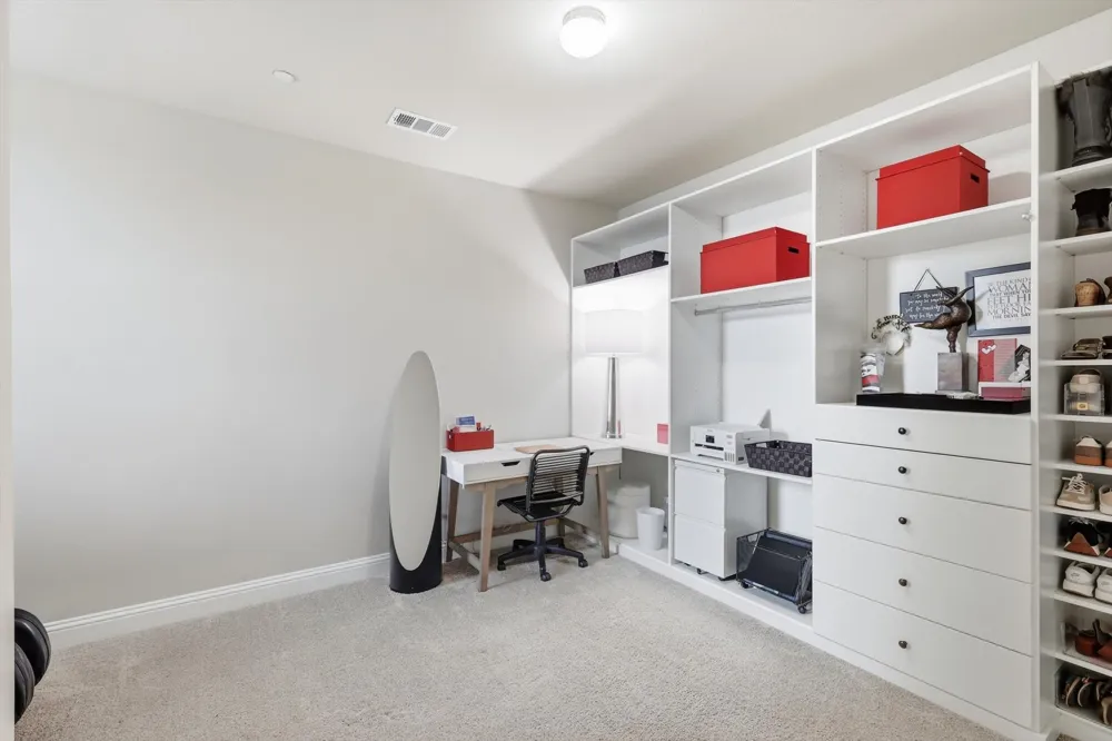 215 Suma Drive Euless, TX 76040