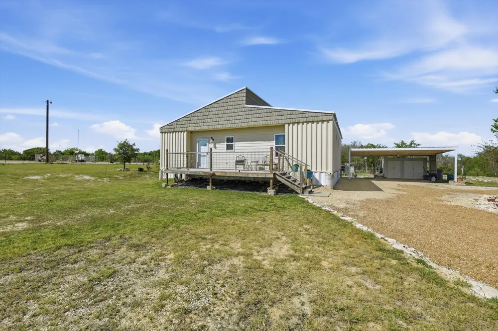 395 Lone Trail Rhome, TX 76078