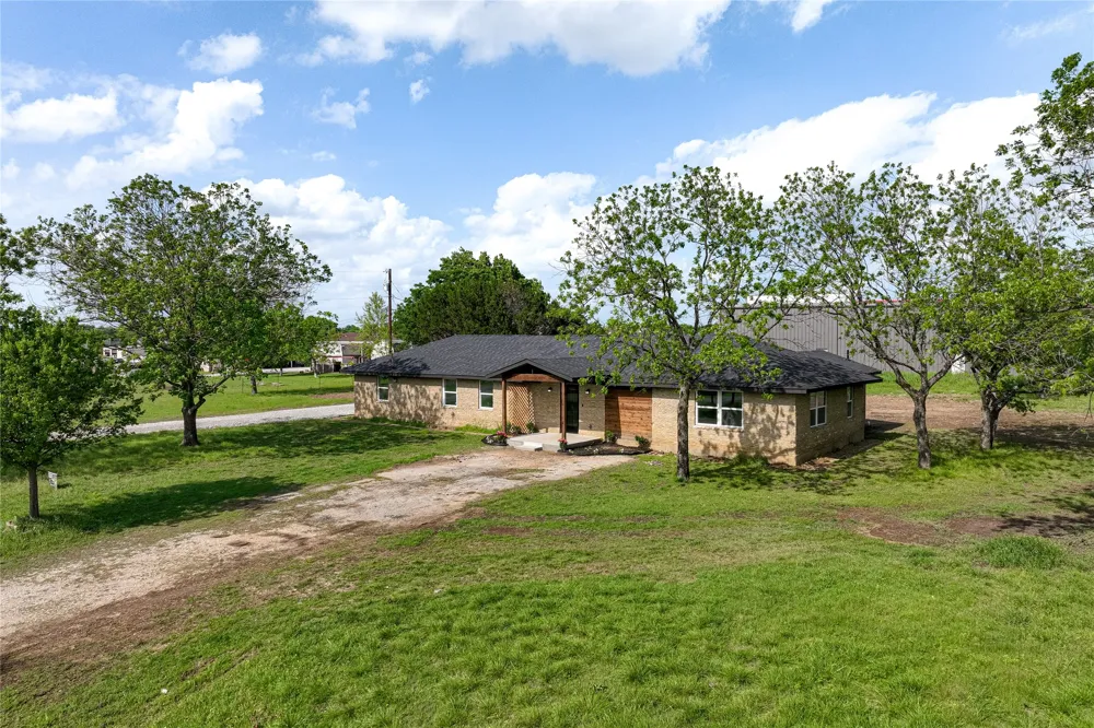 1265 Houston Street Lorena, TX 76655