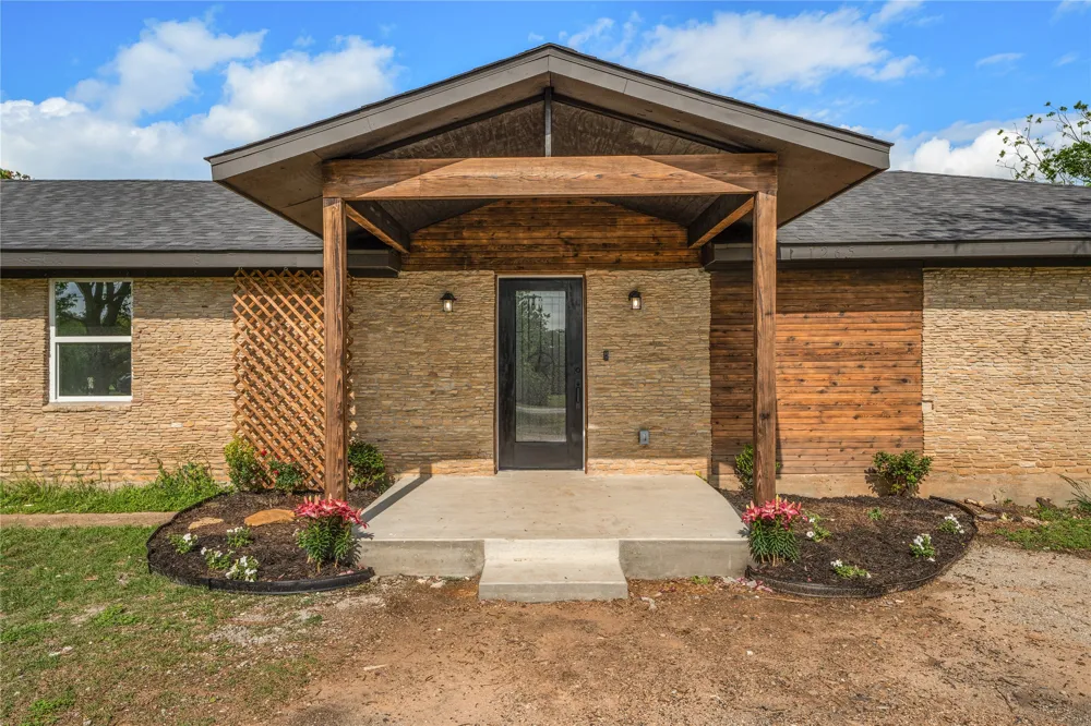 1265 Houston Street Lorena, TX 76655