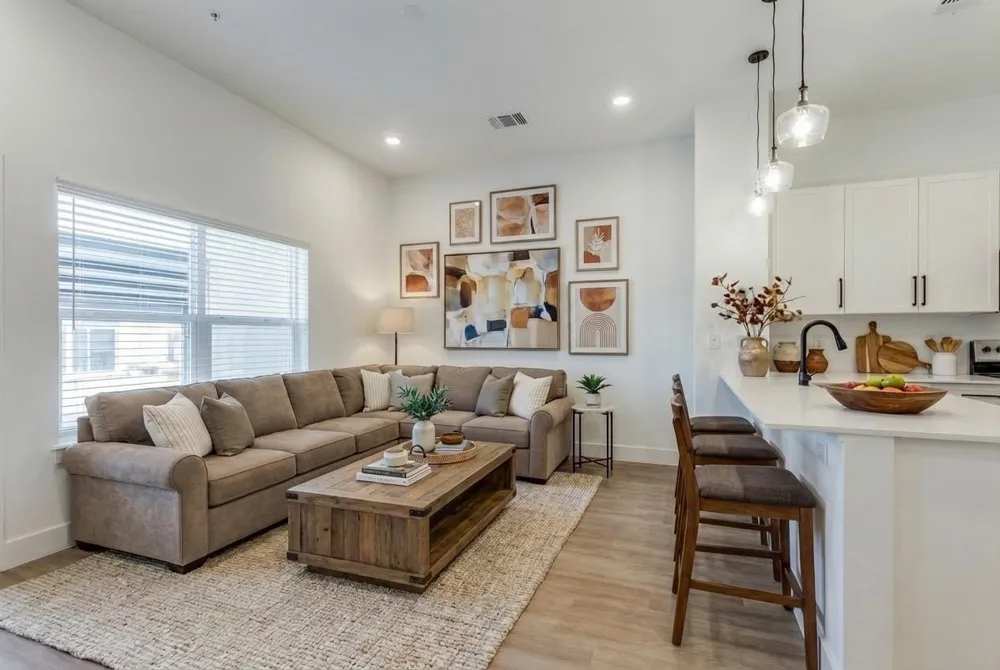 820 W McLeroy Boulevard #2033 Saginaw, TX 76179