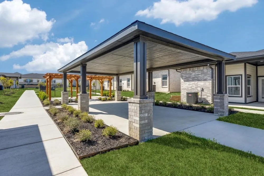 820 W McLeroy Boulevard #2033 Saginaw, TX 76179