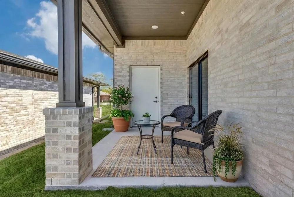 820 W McLeroy Boulevard #2030 Saginaw, TX 76179