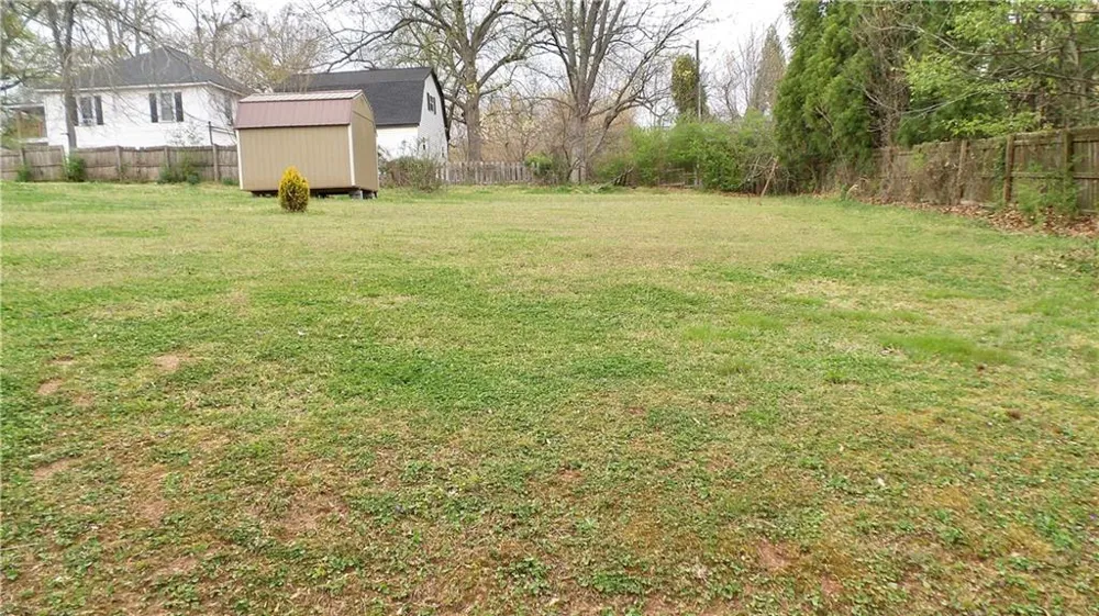 186 Railroad Avenue Lula, GA 30554