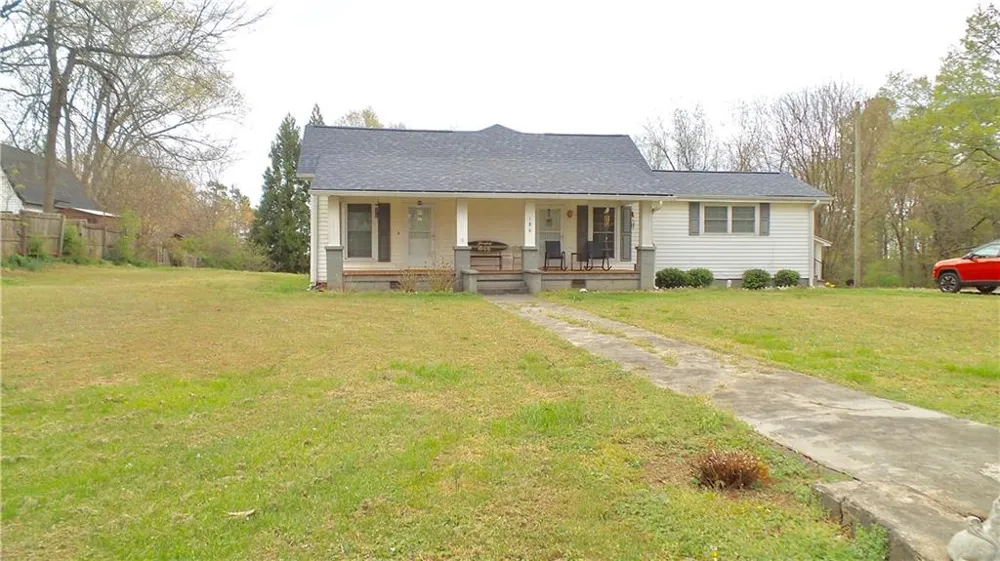 186 Railroad Avenue Lula, GA 30554