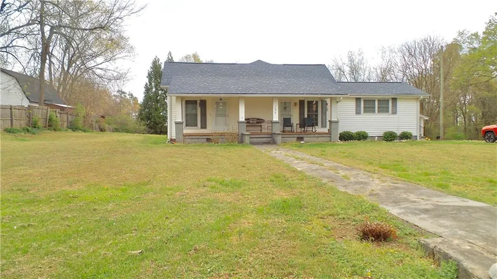 186 Railroad Avenue Lula, GA 30554