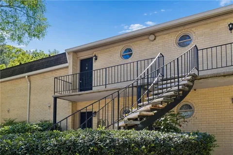 5400 Roswell Road #G5