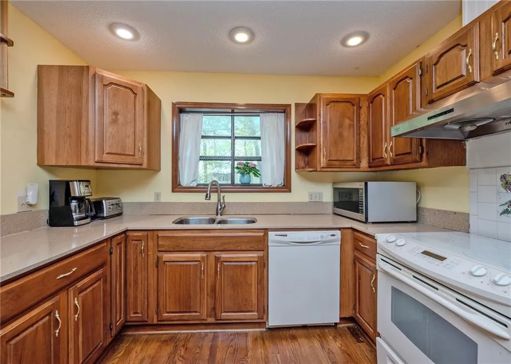 7 Old Oak Trail Hartwell, GA 30643