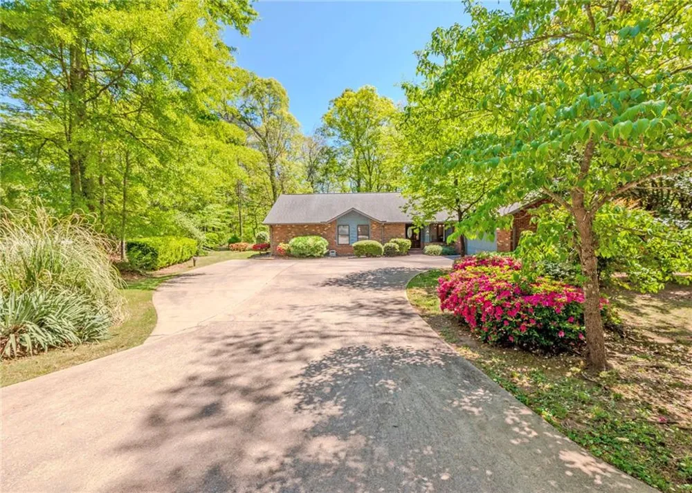 7 Old Oak Trail Hartwell, GA 30643