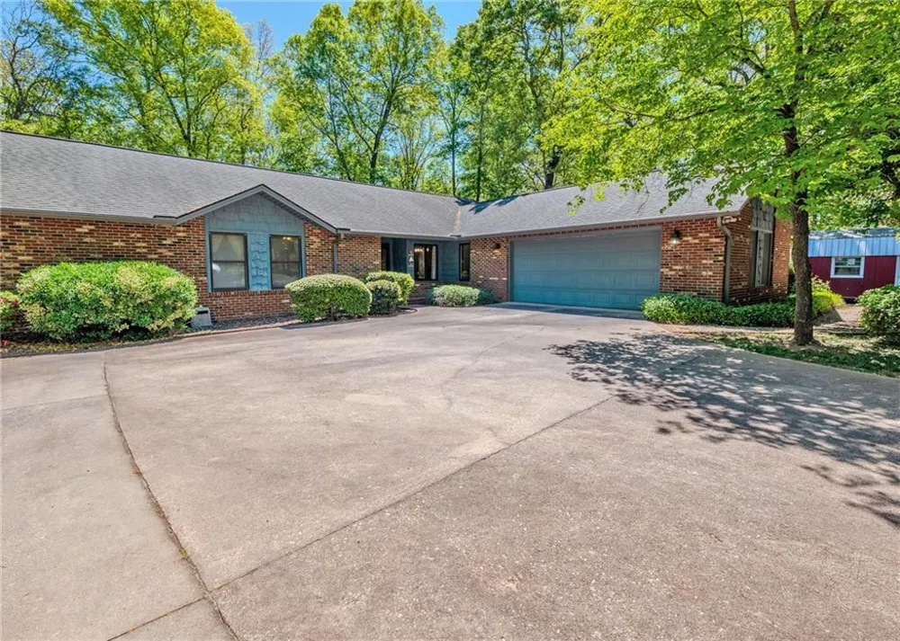 7 Old Oak Trail Hartwell, GA 30643