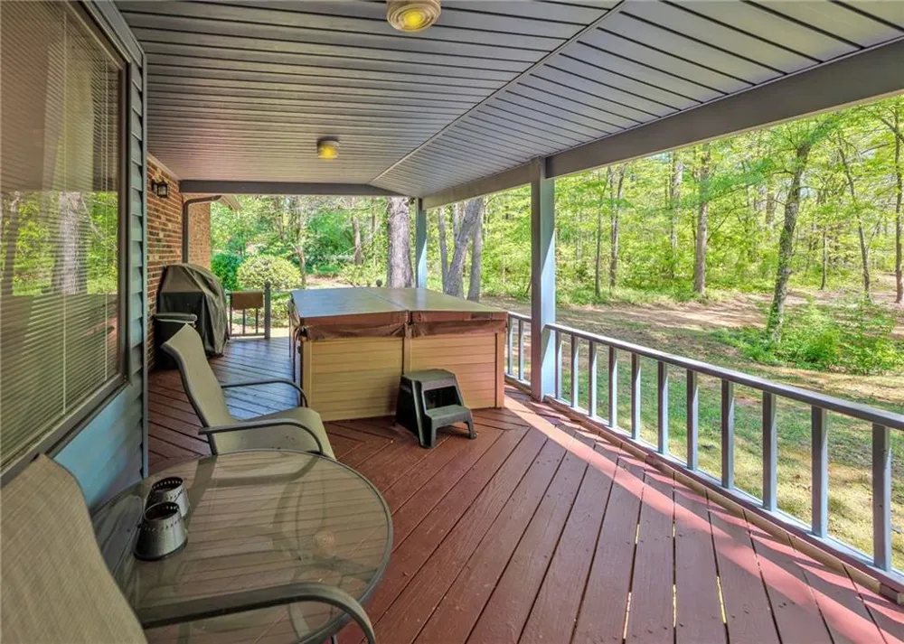 7 Old Oak Trail Hartwell, GA 30643