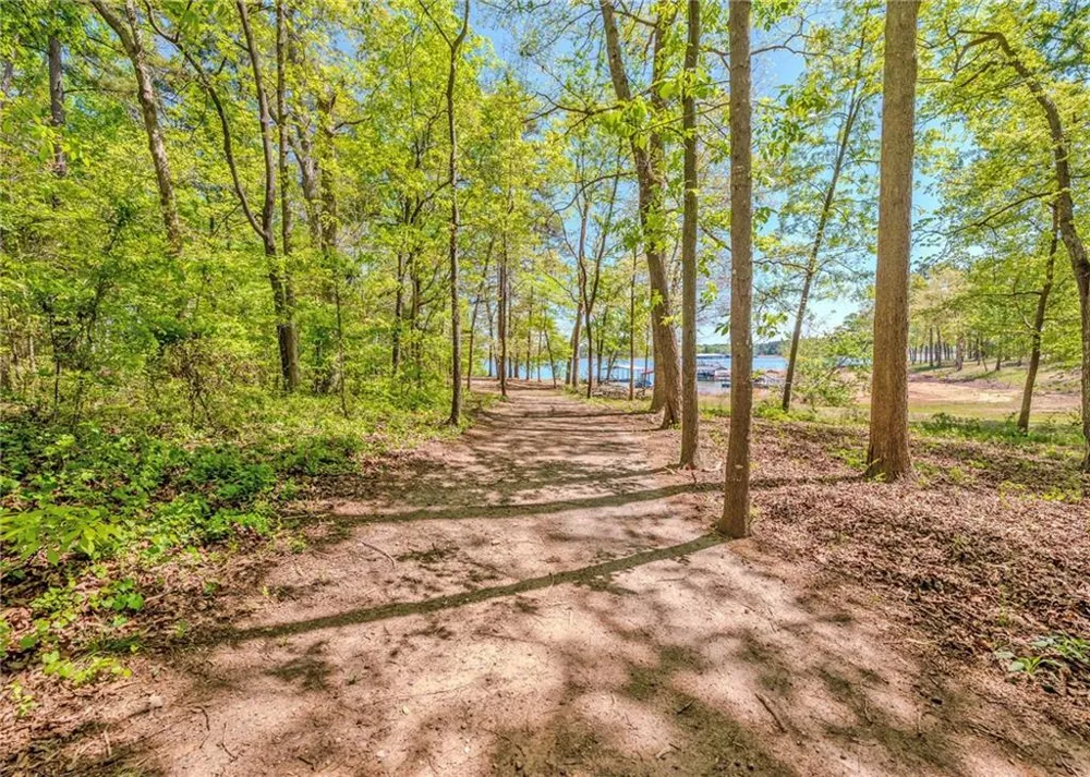 7 Old Oak Trail Hartwell, GA 30643