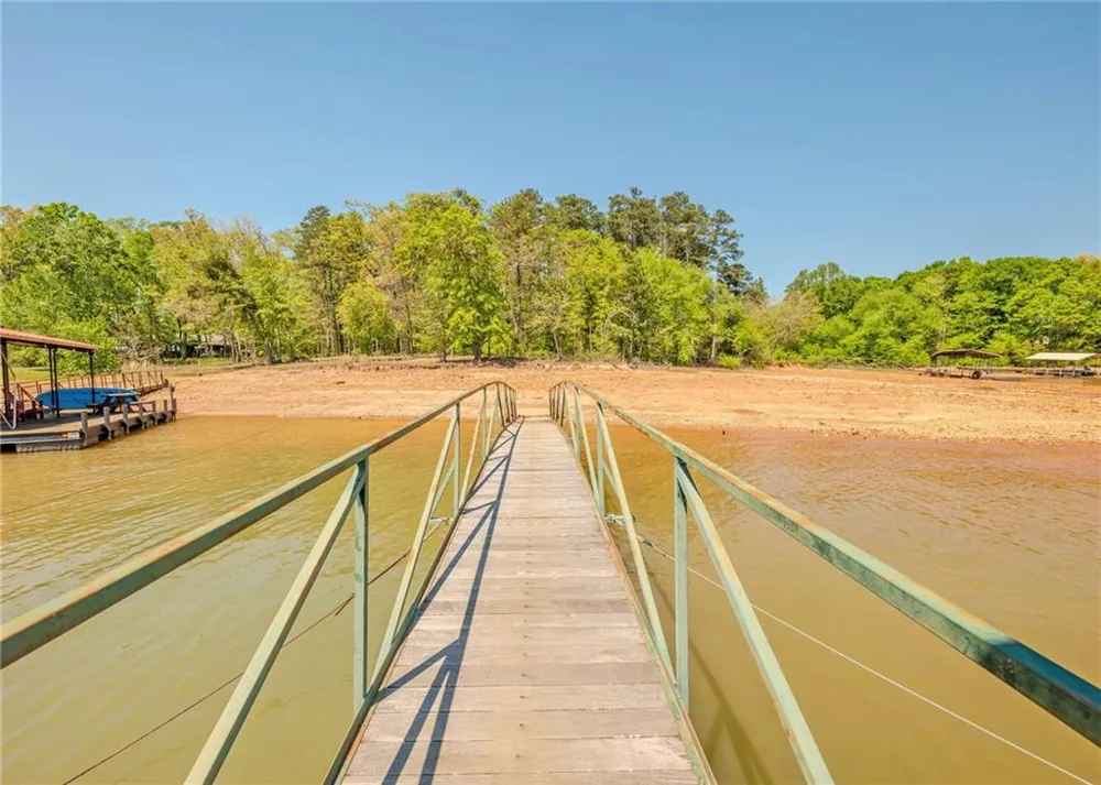 7 Old Oak Trail Hartwell, GA 30643