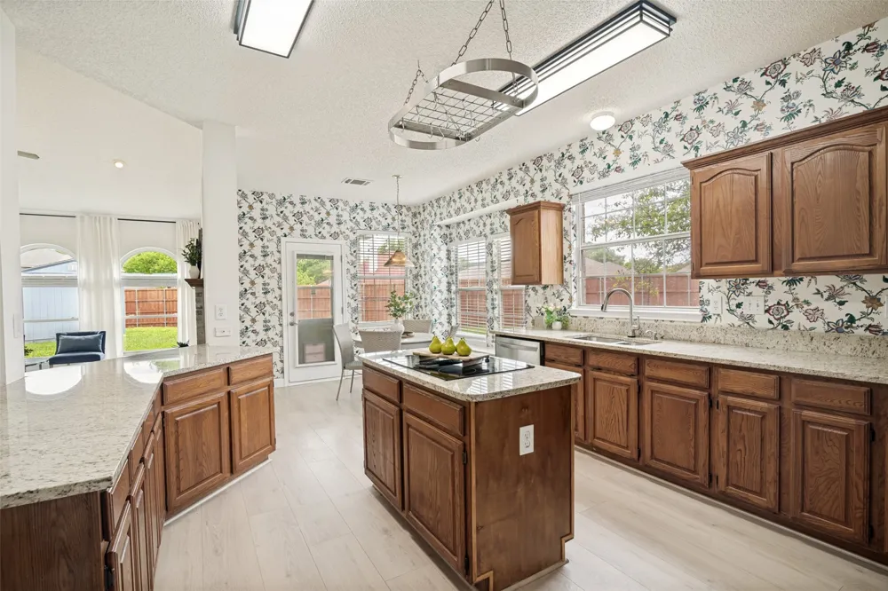 6013 Arden Court Rowlett, TX 75087