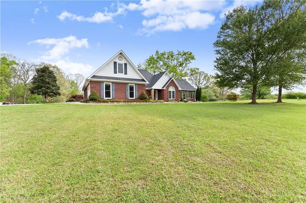 4841 Cobb Griffin Gillsville, GA 30543