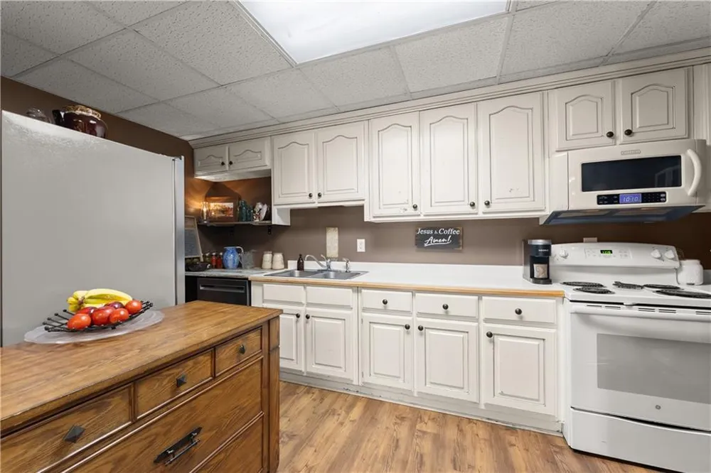 4841 Cobb Griffin Gillsville, GA 30543