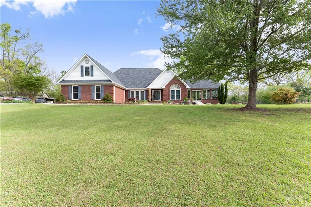 4841 Cobb Griffin Gillsville, GA 30543