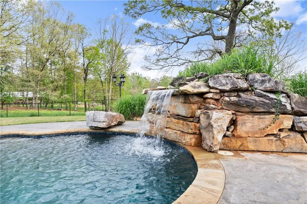 4841 Cobb Griffin Gillsville, GA 30543