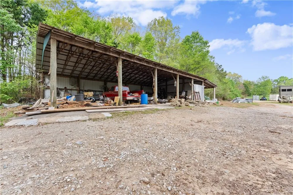 4841 Cobb Griffin Gillsville, GA 30543