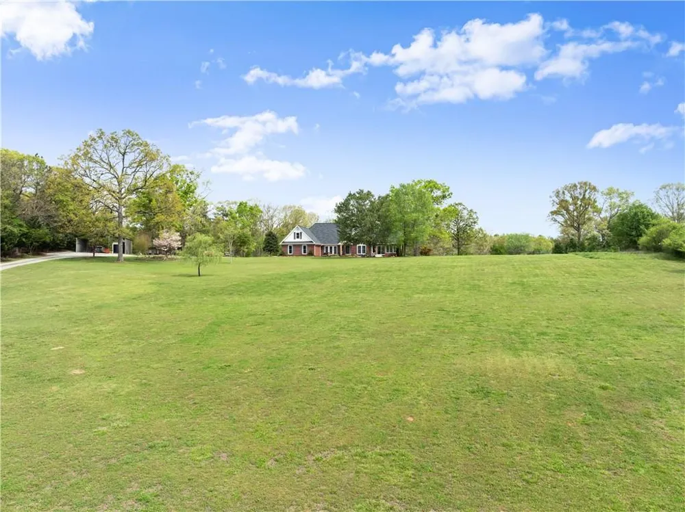 4841 Cobb Griffin Gillsville, GA 30543