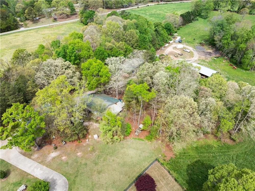 4841 Cobb Griffin Gillsville, GA 30543