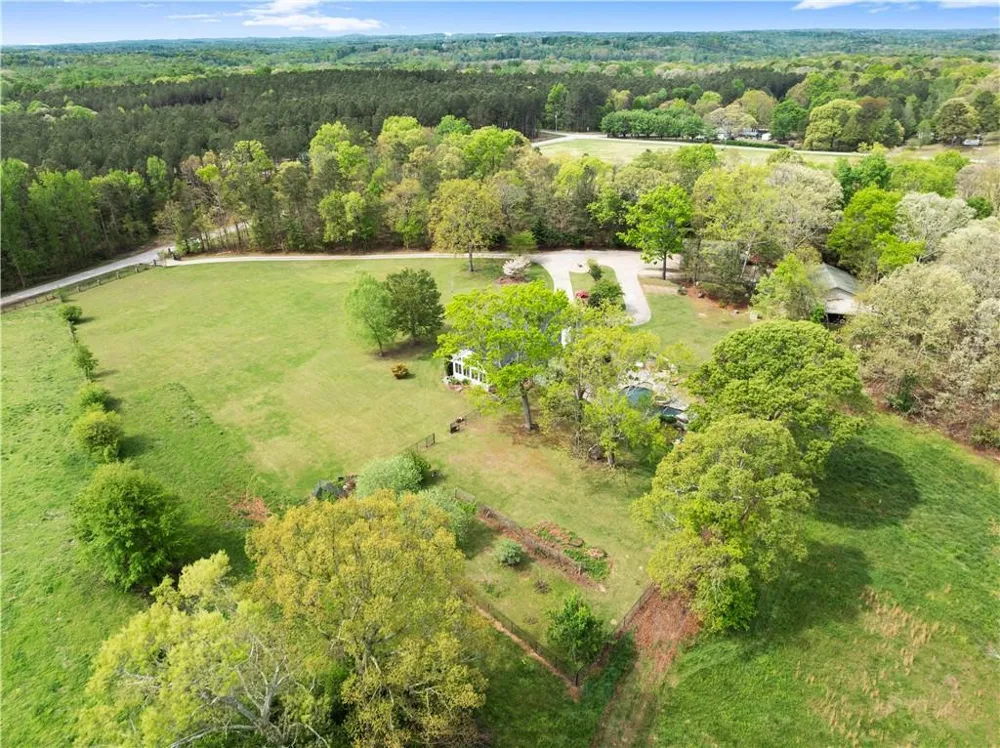 4841 Cobb Griffin Gillsville, GA 30543