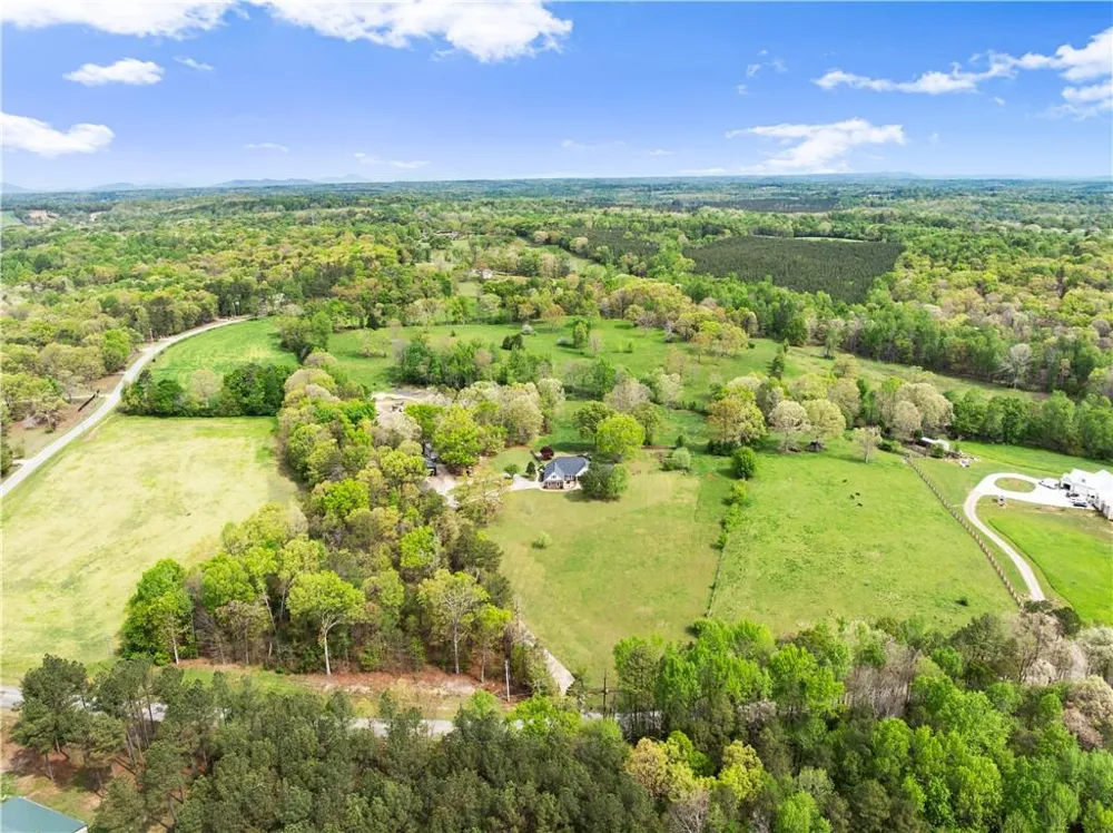4841 Cobb Griffin Gillsville, GA 30543
