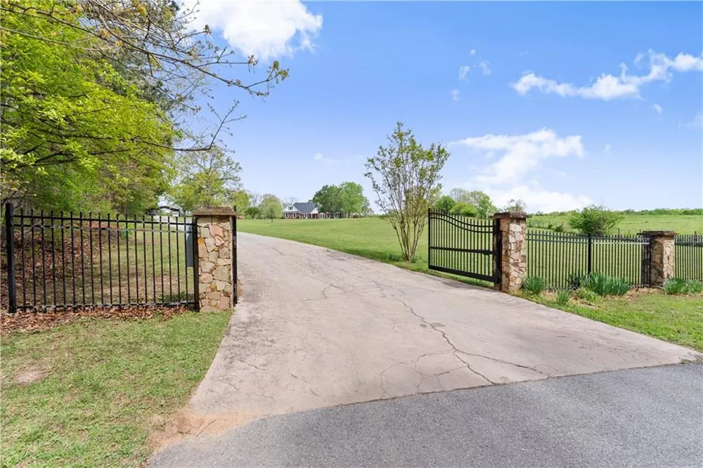 4841 Cobb Griffin Gillsville, GA 30543