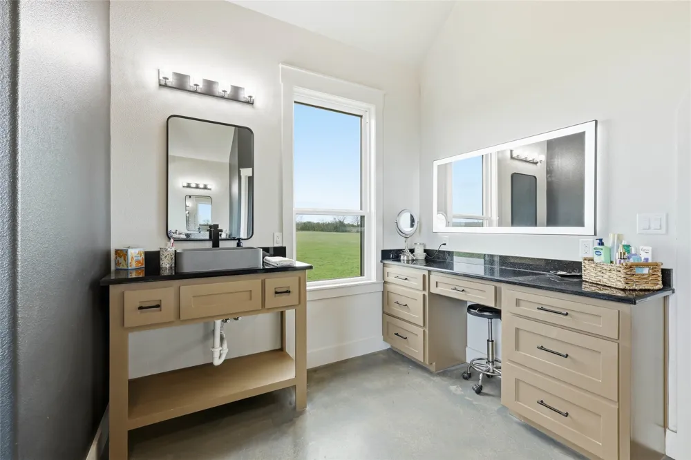 3988 Lake Valley Road Sunset, TX 76270