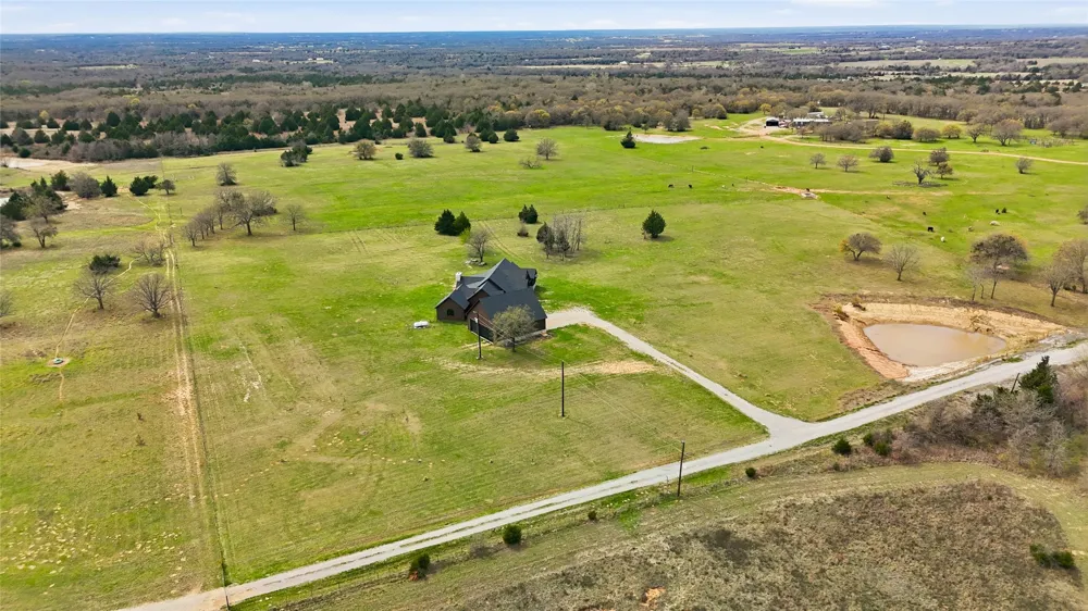 3988 Lake Valley Road Sunset, TX 76270