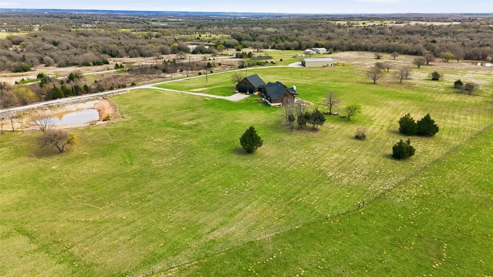 3988 Lake Valley Road Sunset, TX 76270